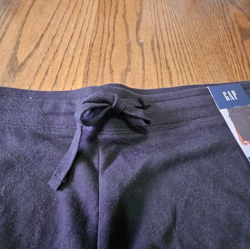 GAP Logo Sweatshirt shorts Black Size XXL - Picture 8 of 11